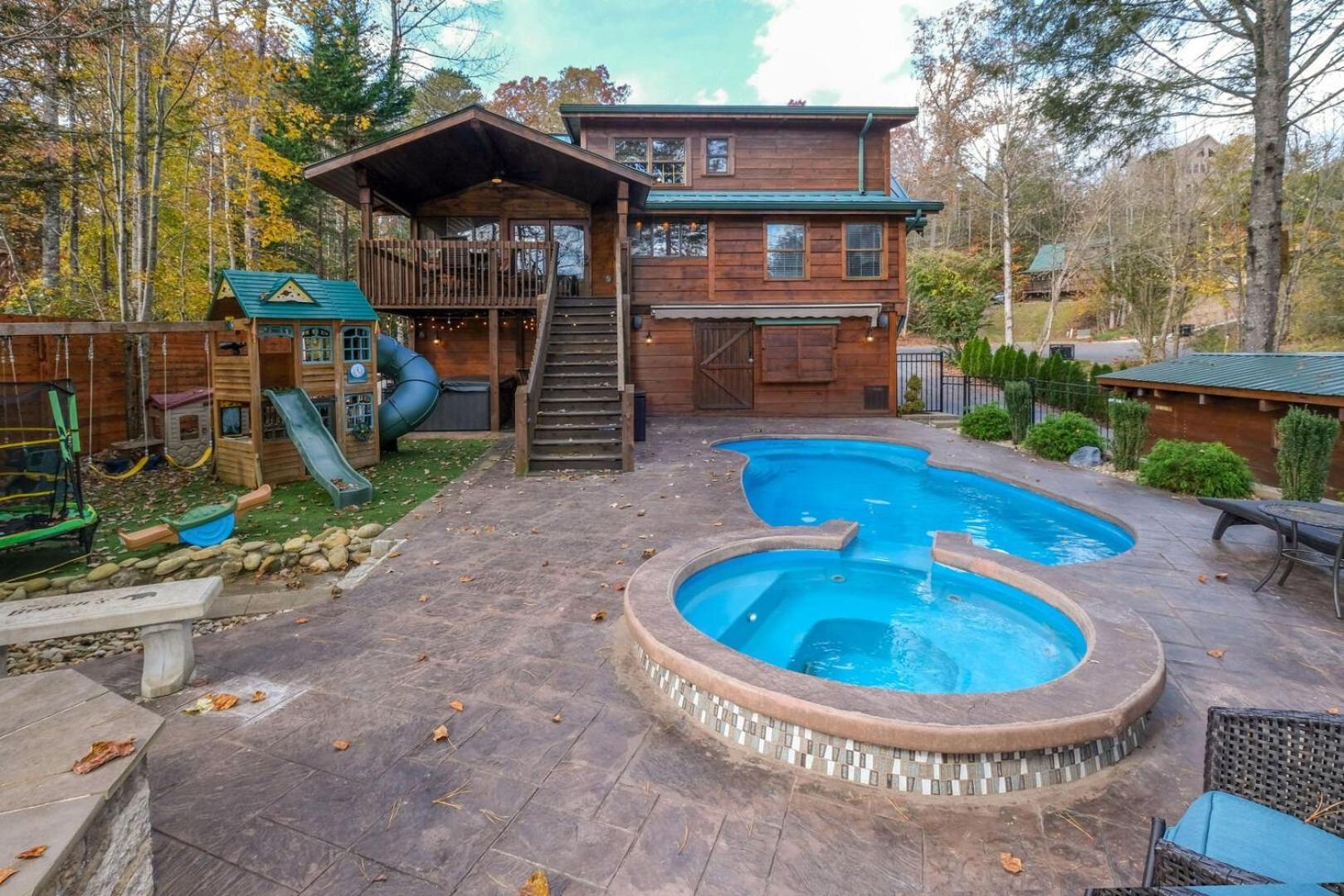 Pitter Patter Swimming Pool Ht Near D'Town Villa Гетлинбург Екстериор снимка