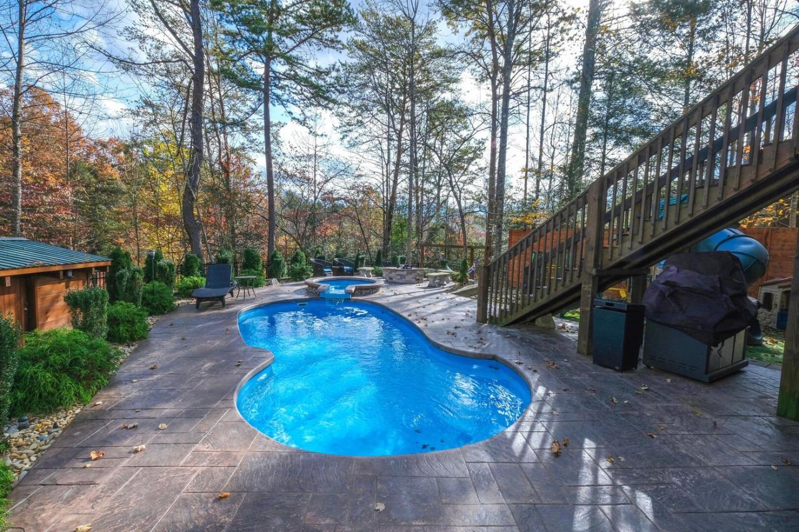 Pitter Patter Swimming Pool Ht Near D'Town Villa Гетлинбург Екстериор снимка