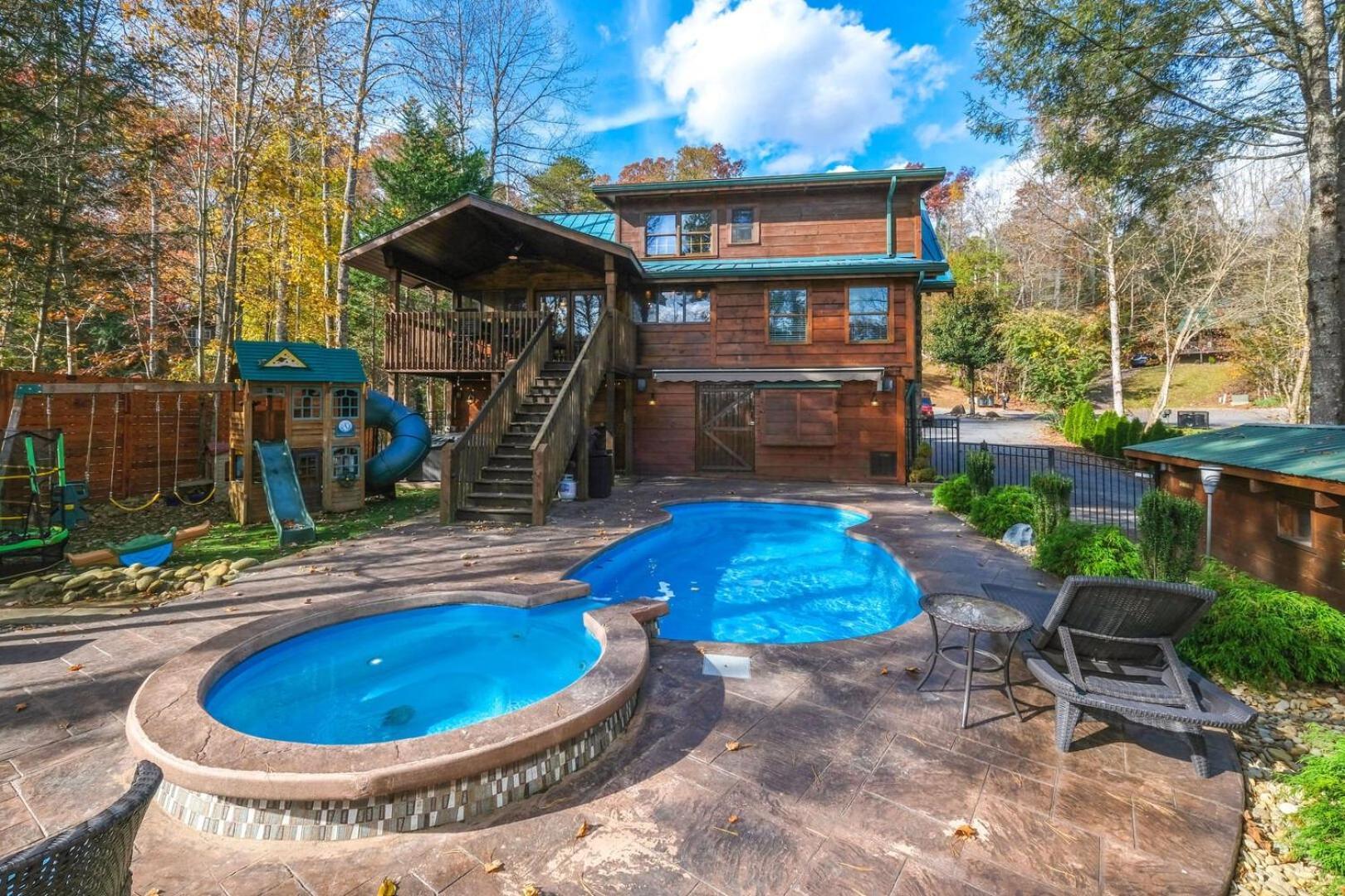 Pitter Patter Swimming Pool Ht Near D'Town Villa Гетлинбург Екстериор снимка